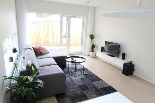 Greenkey Apartment - F8