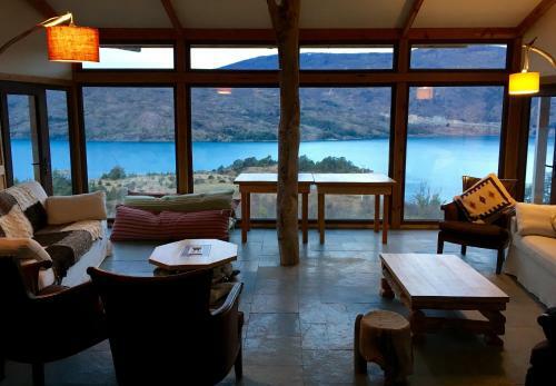 Mallin Colorado Ecolodge