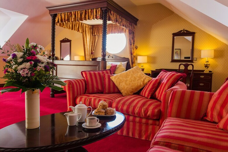 Sheldon Park Hotel And Leisure Club