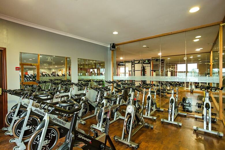 Sheldon Park Hotel And Leisure Club