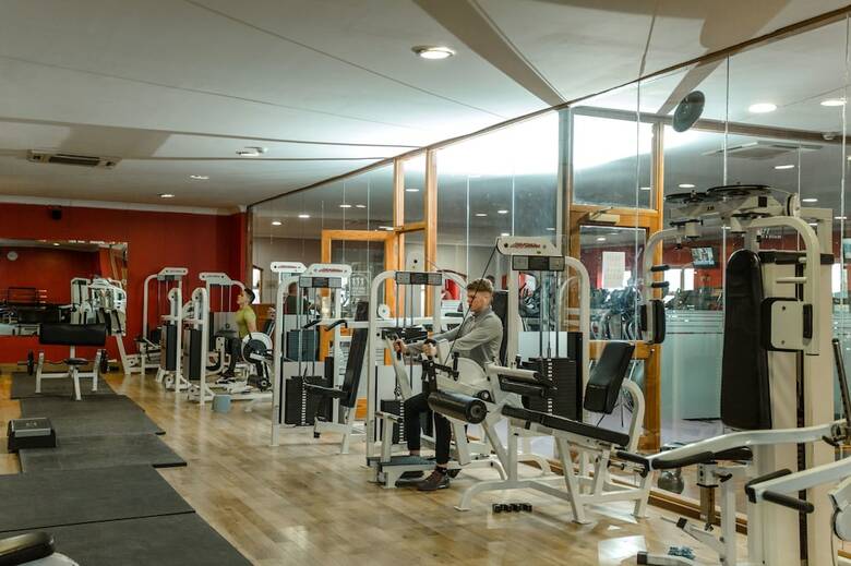 Sheldon Park Hotel And Leisure Club