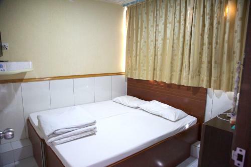 Hostal Yau King Hotel