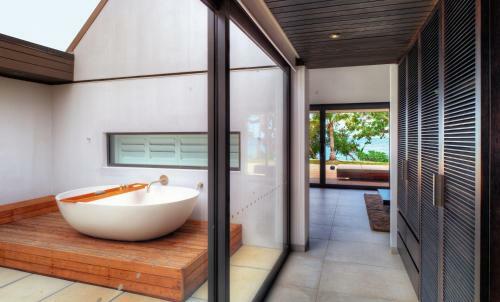 Hotel Vomo Island Resort