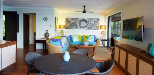 Hotel Vomo Island Resort