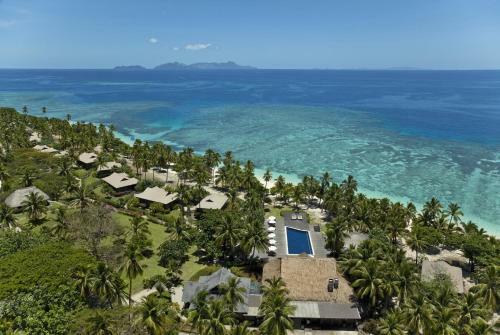 Hotel Vomo Island Resort