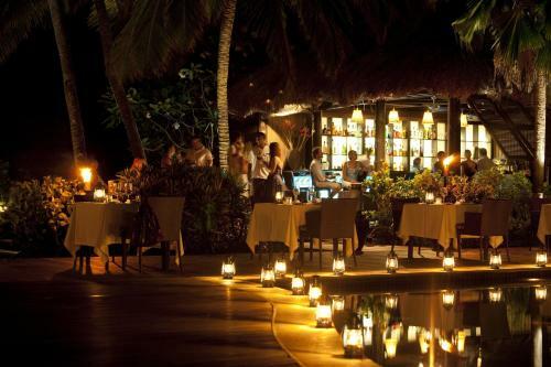 Hotel Vomo Island Resort
