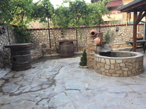 Hostal Elenite Guesthouse