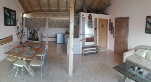 Hostal Eleonor Guest House