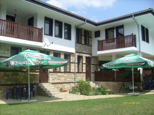 Hostal Hotel Aleksandrina