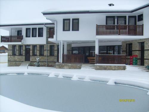 Hostal Hotel Aleksandrina