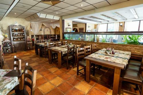 Bryasta Hotel & Restaurant