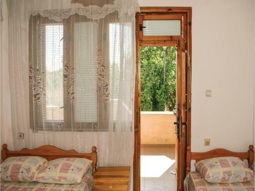 Three-bedroom Holiday Home In Krapets