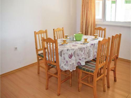 Two-bedroom Holiday Home In Krapets