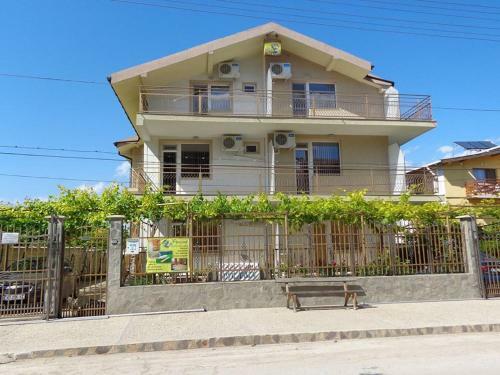 Hostal Guest House Rusalka