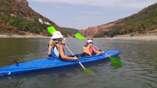 Bed & Breakfast Mihaela Lake Retreat