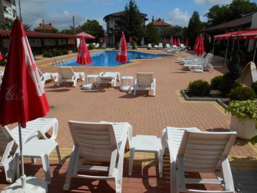 Hostal Complex Trakite