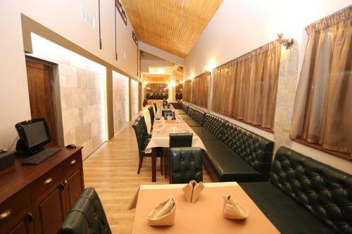 Hostal Complex Trakite