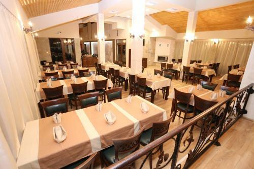 Hostal Complex Trakite