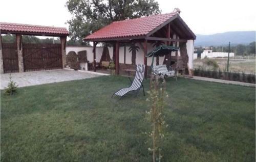 Three-bedroom Holiday Home In Velika Village