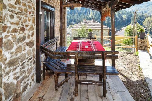 Hostal Guesthouse Vazrozhdenski Kashti