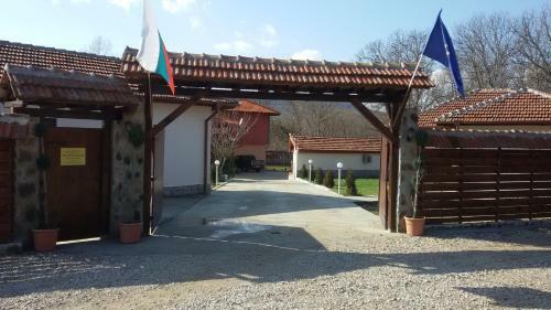 Hostal Kyshta Za Gosti Tam Krai Rekata