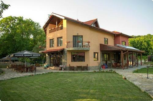 Hostal Kyshta Za Gosti Tam Krai Rekata