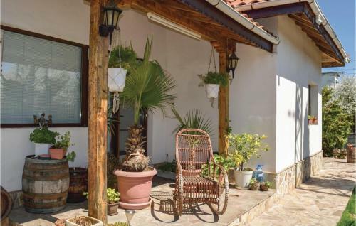 Two-bedroom Holiday Home In Senokos