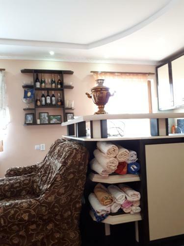 Hostal Tatev Emma B&B