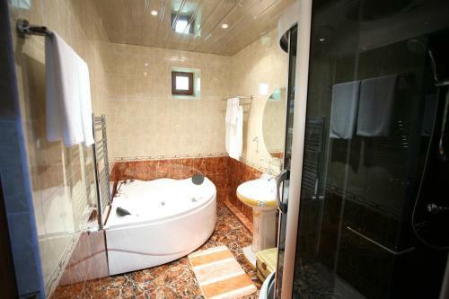 Nairi Hotel