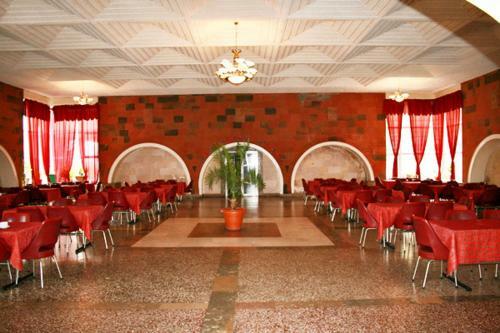 Hotel Nairi Rest House