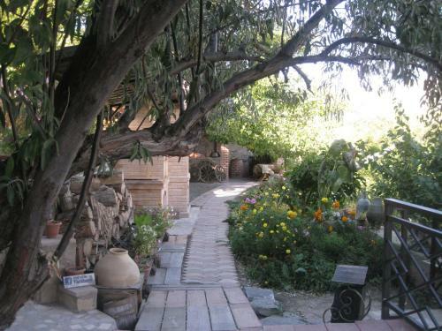 Hostal Hyelandz Eco Village Resort