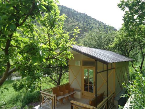Bed & Breakfast The River House Yeghegis