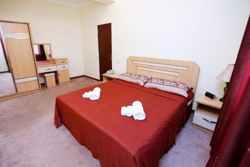 Amrots Hotel