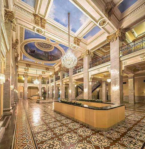 Hotel Bentley