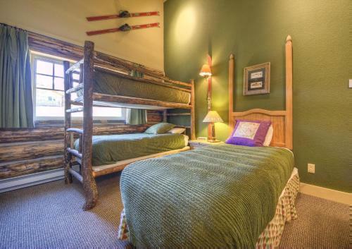 Cowboy Heaven Cabins-9 Rustic Ridge