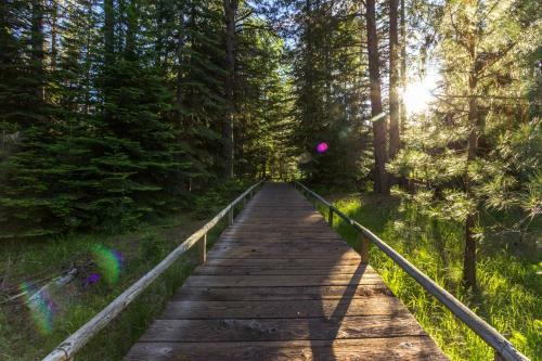 Black Butte Ranch: South Meadow Home Eighty-four