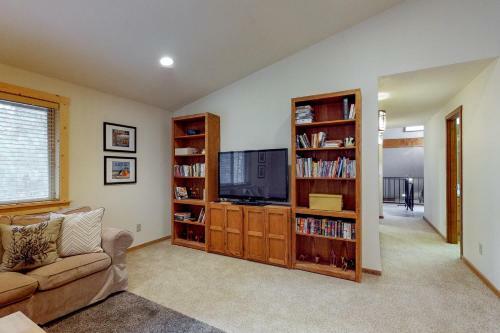 Black Butte Ranch: South Meadow Home Eighty-four