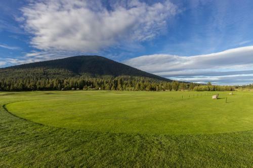 Black Butte Ranch: South Meadow Home Eighty-four