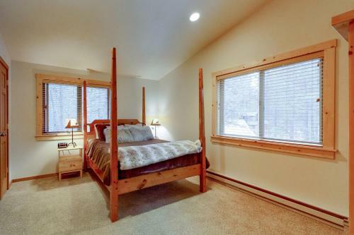 Black Butte Ranch: South Meadow Home Eighty-four