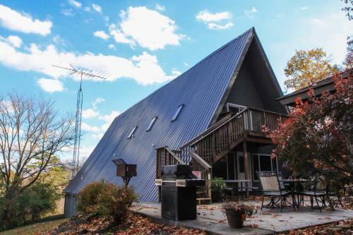Fallswood Lodge - Hocking Hills Home