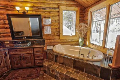 Black Bear Lodge (private Home)