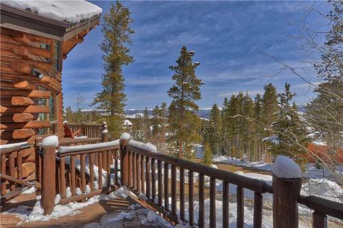 Black Bear Lodge (private Home)