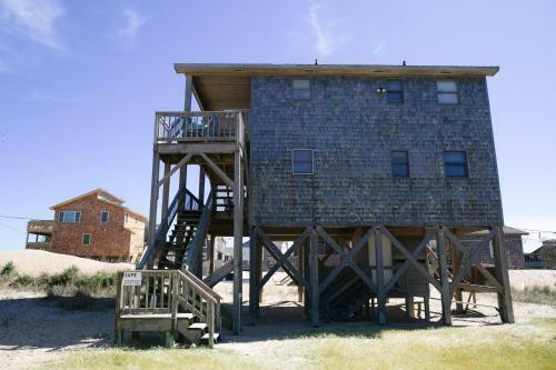 Outer Banks Motel-cape And Tower Cottages