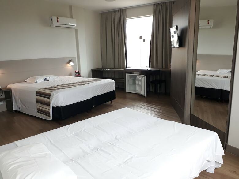 Hotel Valerim Itaja�