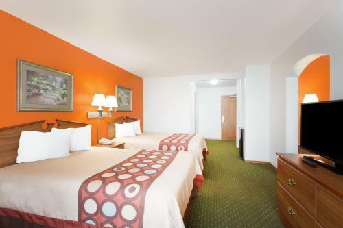 Hotel Super 8 By Wyndham Cloverdale