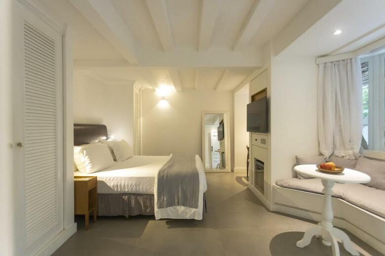 Hostal Felissimo Exclusive Hotel