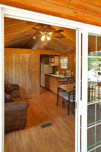 Arrowhead Camping Resort Deluxe Cabin 8