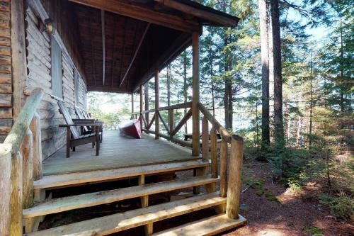 Traditional Maine Cabin