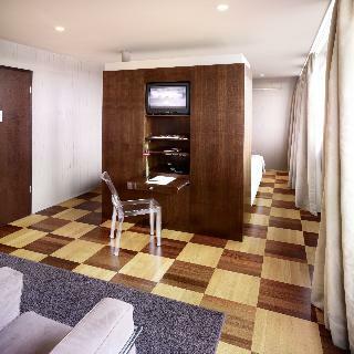 The New Yorker Hotel