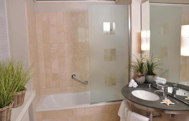 Top City Line Hotel Eggers(.)
